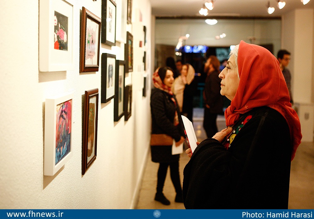 فروش نیمی از آثار در شب گشایش پنجمین نمایشگاه فروش آثار چند نسل هنرمندان معاصر ایران