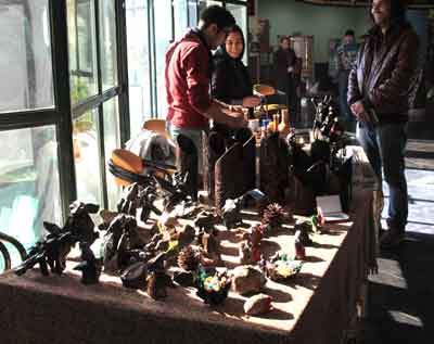 برپایی نمایشگاه صنایع دستی در فرهنگسرای گلستان