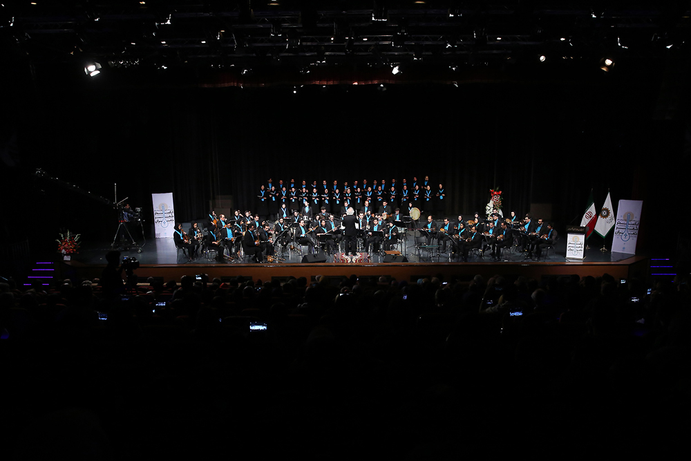 ارکستر شهر تهران الگویی برای دیگر شهرها / موسیقی هدیه‌ای الهی است