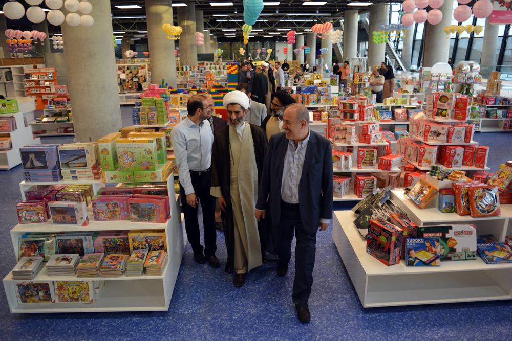 باغ کتاب تهران افتخاری بزرگ برای جمهوری اسلامی