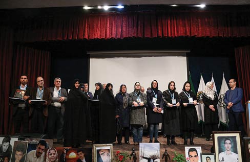 «نفس ایثار» با تجلیل از خانواده جانبازان و ایثارگران اهدا کننده عضو در شفق برگزار شد
