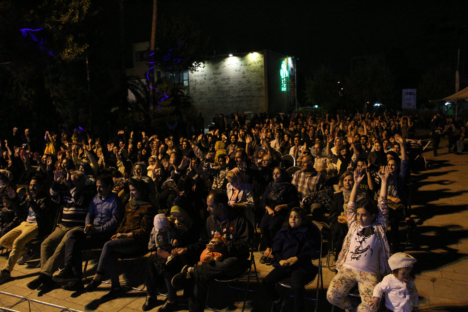 استقبال گسترده شهروندان از «ماه بهشت» در باغ موزه قصر