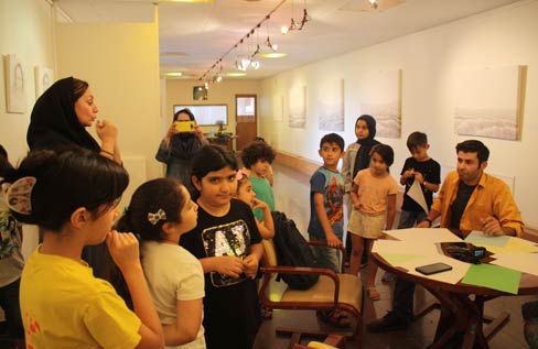 کارگاه آشنایی با شیوه‌های سبک شناسی هنرجویان نقاشی کودک در شفق برگزار شد
