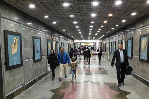 برپایی نمایشگاه عکس «میراث کهن ایران» در ایستگاه مترو امام خمینی(ره)