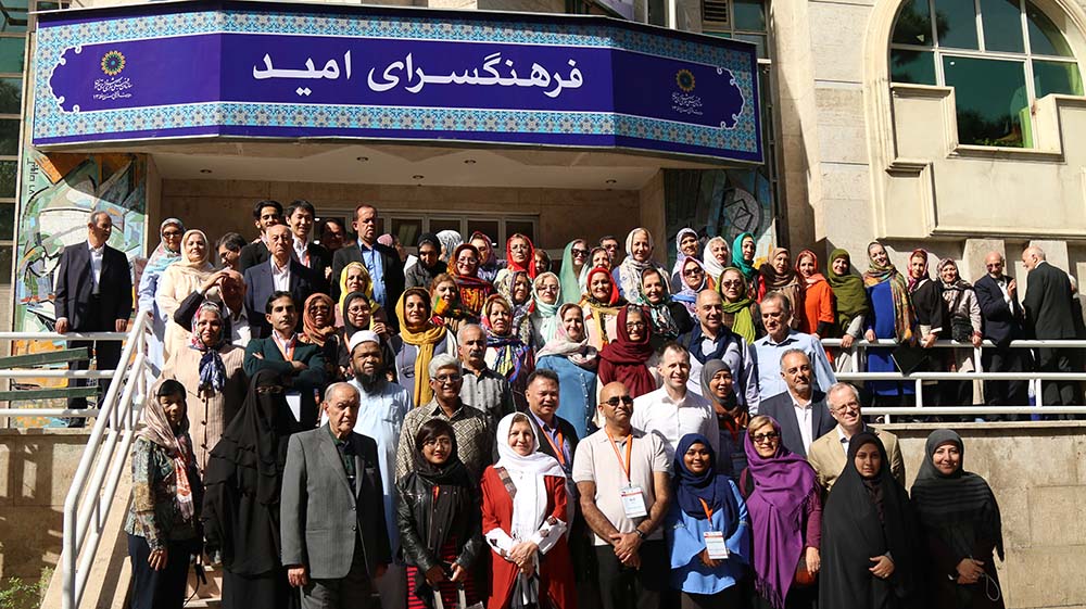۶۰ کمک رسان جهانی سالمند از فرهنگ‌سرای امید تهران بازدید کردند
