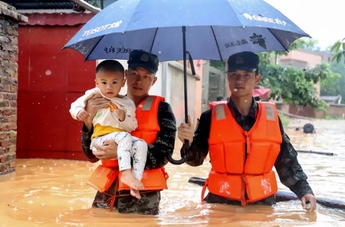 امدادرسانی به سیلزدگان/ چین/ خبرگزاری فرانسه