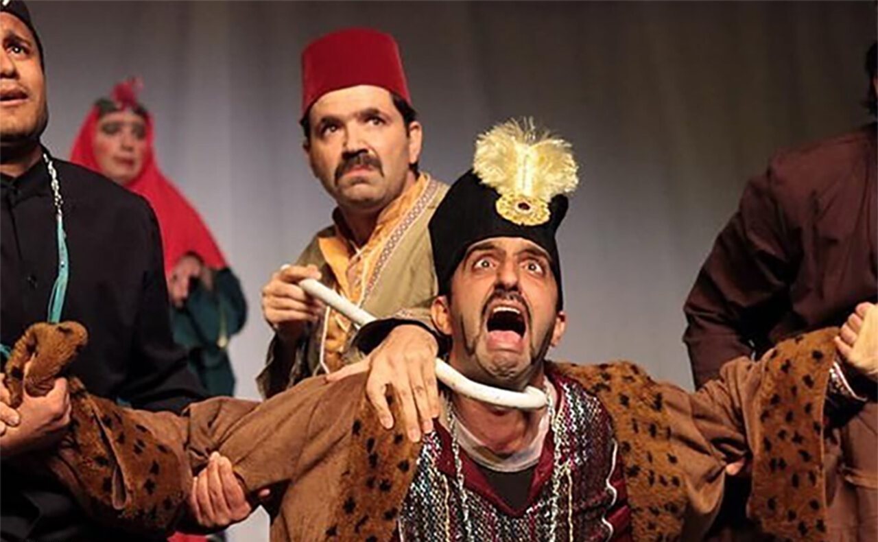 «زن‌پوشی» که توسط ناصرالدین شاه اعدام شد/ «پری» و موفقیت در تئاتر