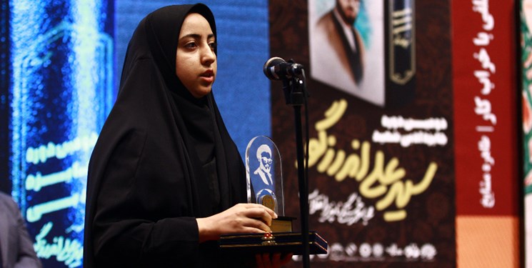 برگزیده جایزه شهید اندرزگو: نسل نوجوان با فضای انقلاب تقریباً بیگانه است
