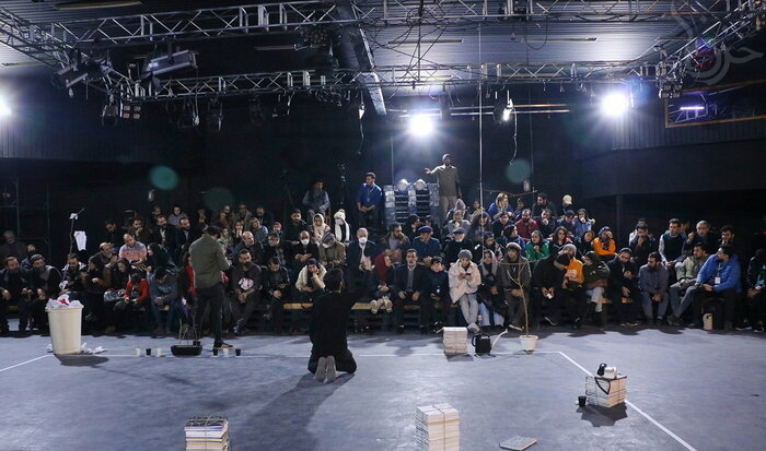 چهل و یکمین جشنواره تئاتر فجر در آینه آمار/ حضور ۳۰ درصدی بانوان هنرمند در بخش نمایش خیابانی