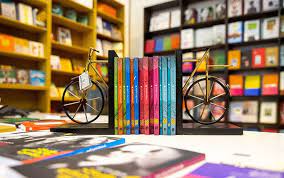 احمدوند: هزینه پست برای خریداران در نمایشگاه مجازی کتاب رایگان است