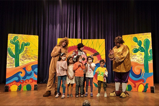دنیای شاد و خیالی کودکان روی صحنه تئاتر
