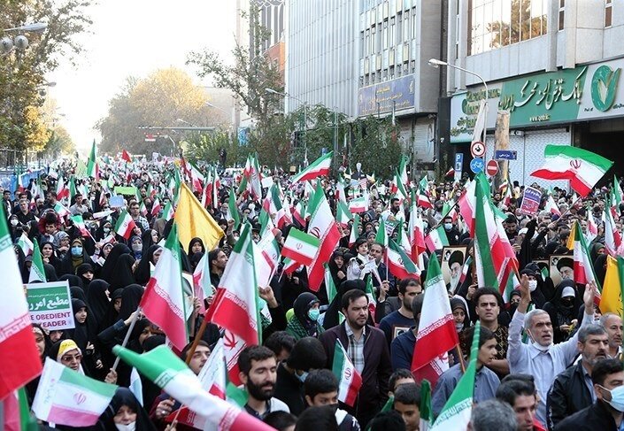 چمران:مردم ایران کسانی هستند که در حماسه ۱۳ آبان به خیابان‌ها آمدند/ ناراحتی دشمن از شادی ملت