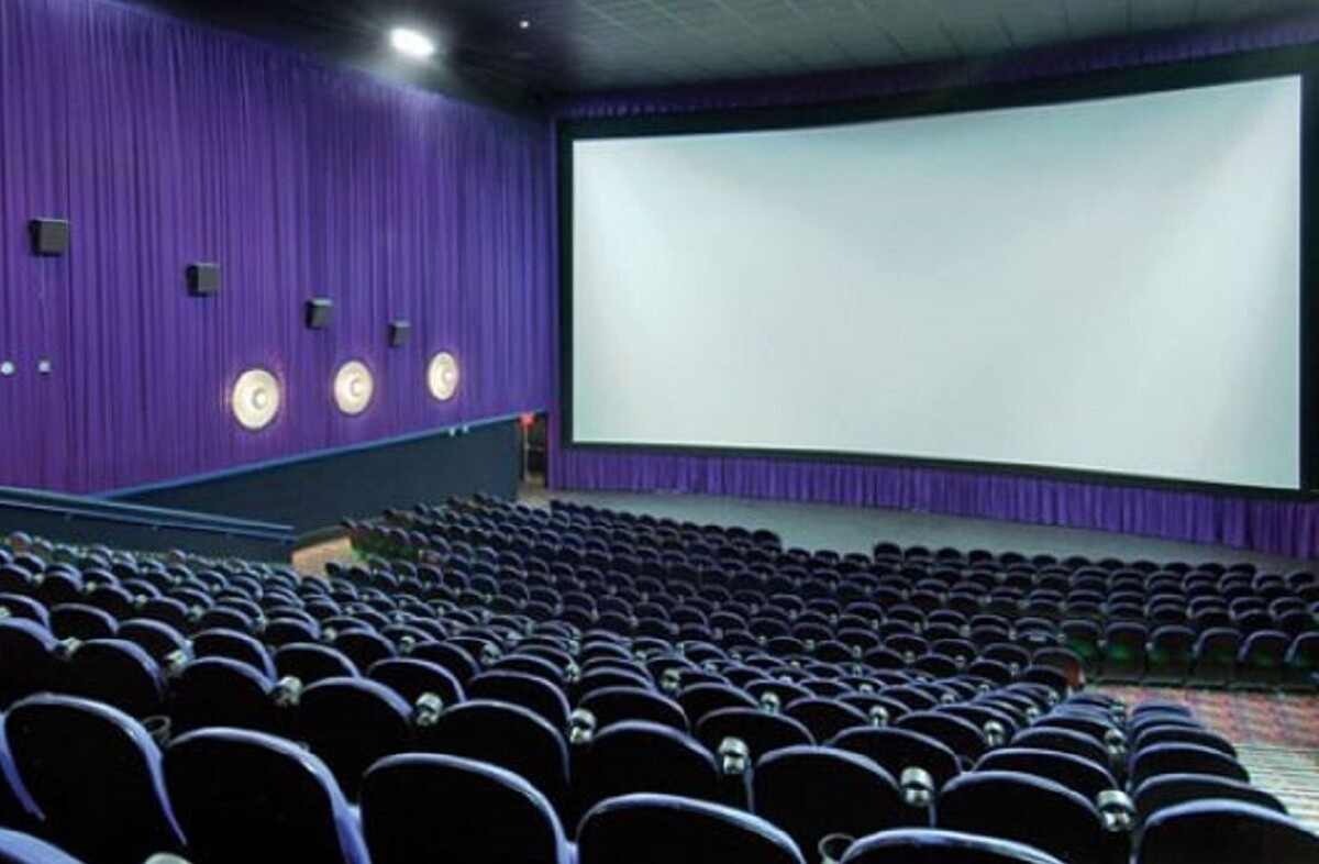 موسسه سینما شهر، اسامی ۴۰ سینمای پرفروش کشور در شهریورماه سال‌جاری را اعلام کرد.