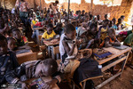 دانش آموزان مدرسه ای در کایا بورکینافاسو. عکس: Olympia de Maismont/AFP

