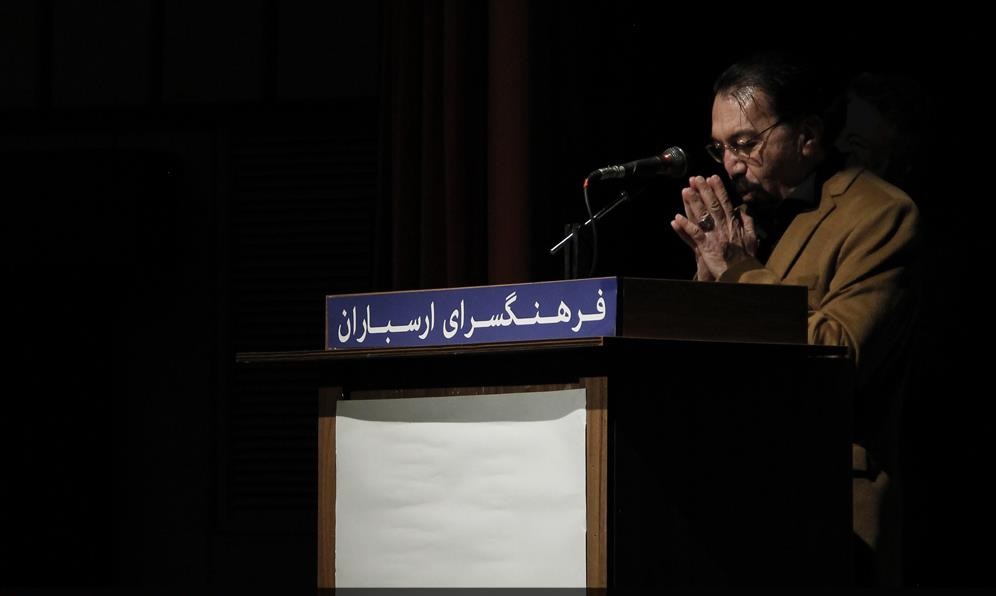 «باران عشق» روایتگر زندگی ناصر چشم آذر «باران عشق» روایتگر زندگی ناصر چشم آذر