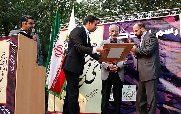 «رسم ماندگار» با نمایش آثار برجسته خوشنویسی برگزار شد «رسم ماندگار» با نمایش آثار برجسته خوشنویسی برگزار شد