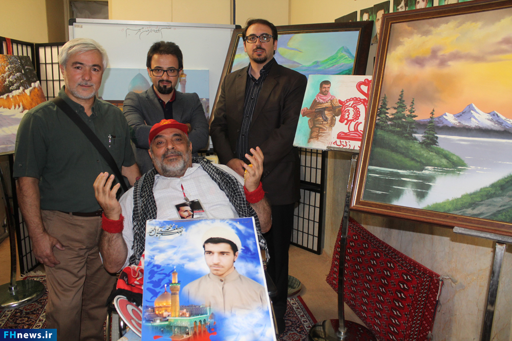 تجلیل از هنرمندان جانباز قطع نخاعی در نمایشگاه یاد یاران تجلیل از هنرمندان جانباز قطع نخاعی در نمایشگاه یاد یاران
