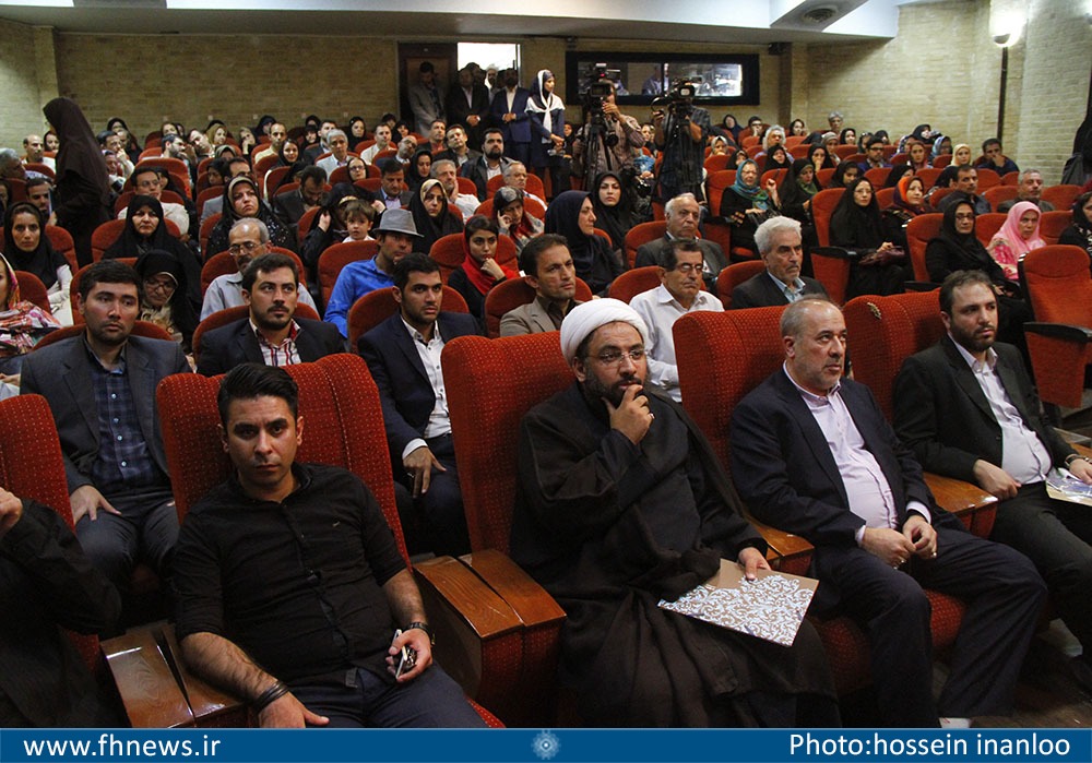 محمود صلاحی: وظیفه دولت حمایت از فرهنگ است نه اداره آن