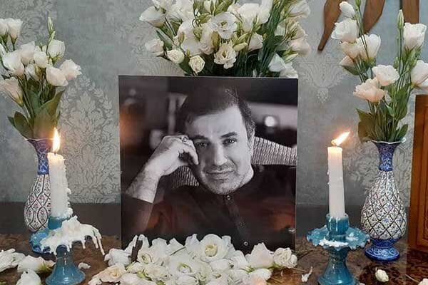 برگزاری یادبود زنده یاد علی سلیمانی در فضای باز حوزه هنری برگزاری یادبود زنده یاد علی سلیمانی در فضای باز حوزه هنری