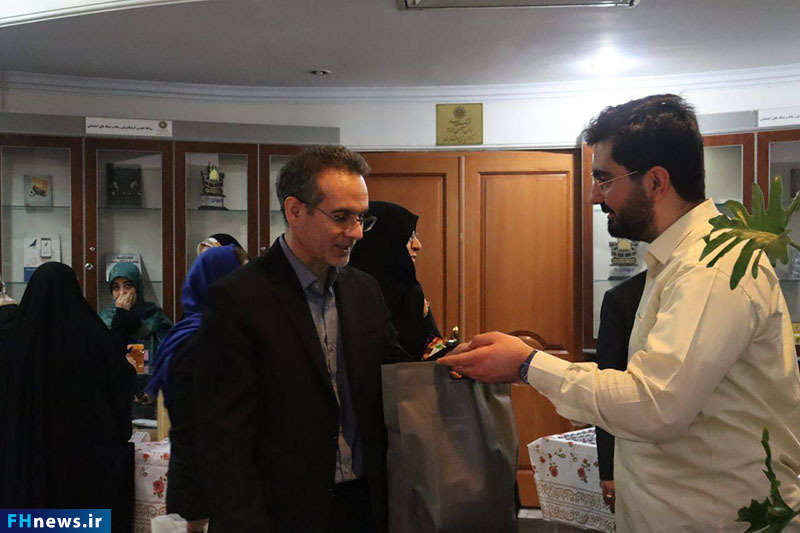 تقدیر از جهادگران در فرهنگسرای رسانه تقدیر از جهادگران در فرهنگسرای رسانه