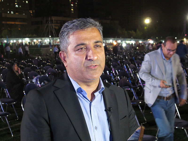 وحیدرضا انارکی محمدی :استقبال شهروندان از غرفه های اقوام چشمگیربود وحیدرضا انارکی محمدی :استقبال شهروندان از غرفه های اقوام چشمگیربود