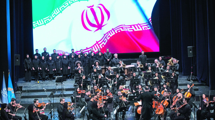 سمفونی «به قدقامت یاران» رونمایی شد/ موسیقیهایی به یاد حاج قاسم سمفونی «به قدقامت یاران» رونمایی شد/ موسیقیهایی به یاد حاج قاسم