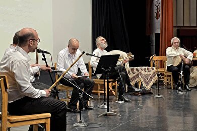 عکس؛ رونمایی از آلبوم موسیقی «گلخند» در فرهنگسرای ارسباران
