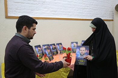 عکس: خانواده‌های معظم شهدای مدافع حرم میهمان فرهنگسرای انقلاب اسلامی