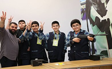 عکس؛ اردوبازی مدرسه پسرانه شهید مجید عباسی در فرهنگسرای تهران‎