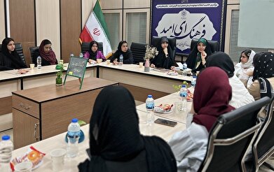 عکس؛ بزرگداشت شاعر حکمت و زندگی در فرهنگسرای امید‎