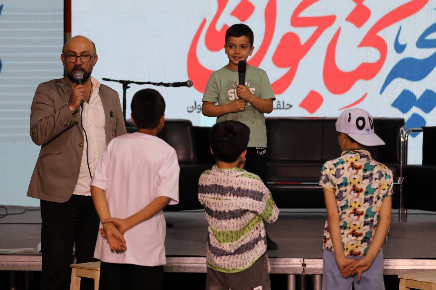 برنامه‌های هفتمین روز «کافه‌کتابخون‌ها» در نمایشگاه کتاب