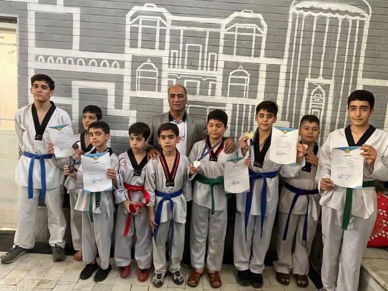 قهرمانی تیم تکواندوی فرهنگسرای معرفت در حوزه شمال غرب تهران