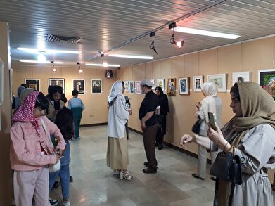 عکس؛ نمایشگاه گروهی نقاشی هایکا در نگارخانه کلک خیال