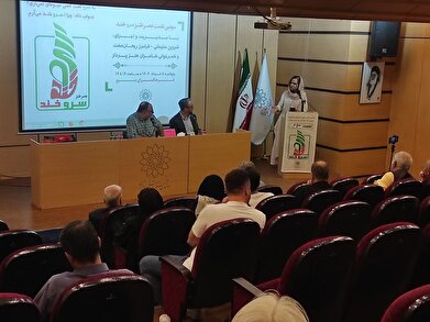 عکس؛ سومین نشست عصر طنز «سروخند» در فرهنگسرای سرو