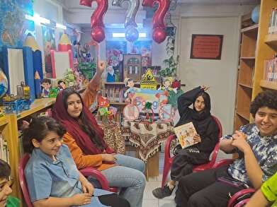 عکس؛ پنجاه و چهارمین دورهمی «بچه کتابخون‌ها» در کتابخانه شهید جهان‌آرا