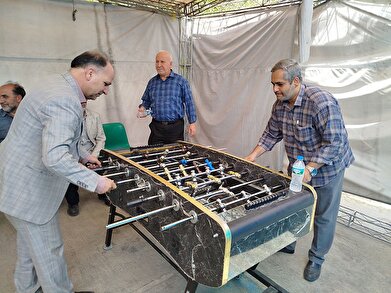 عکس؛ اردوبازی پدر و پسری به مناسبت سالروز آزادسازی خرمشهر در فرهنگسرای ولاء
