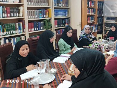 عکس؛ نود و سومین کارگاه داستان نویسی در کتابخانه ابن‌سینا