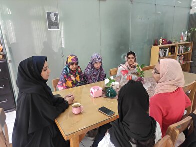 عکس؛هفتادمین نشست«بچه‌های رستا» در کتابخانه مولانا