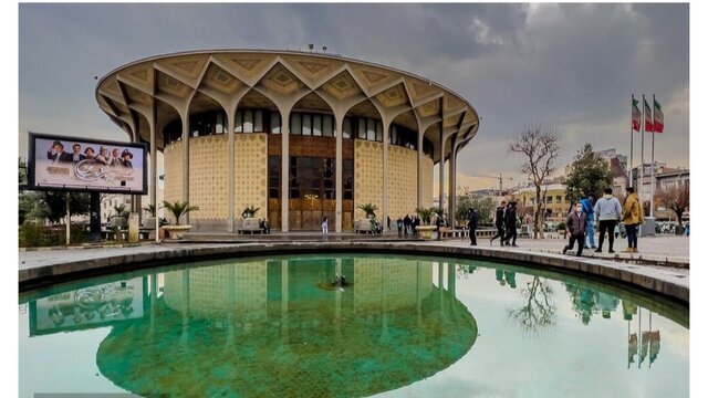 تئاترها ۲ شب روی صحنه نمی‌روند
