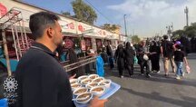 فیلم؛حضور پدران و مادران شهیدان جنگ ۱۲روزه در موکب‌های پذیرایی جاماندگان اربعین