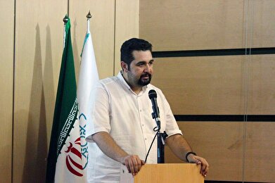 عکس؛ آغاز دور جدید نشست‌های هفتگی نقد و بررسی شعر در کانون ادبی زمستان فرهنگسرای سرو