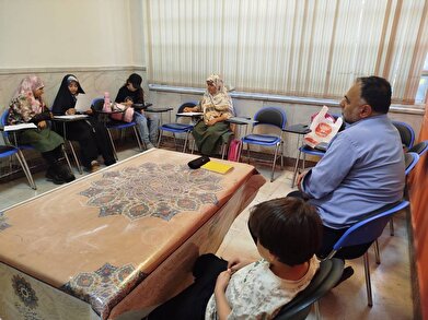 عکس؛ حلقه نمایشنامه‌خوانی «ترنگ» در فرهنگسرای کار و تعاون