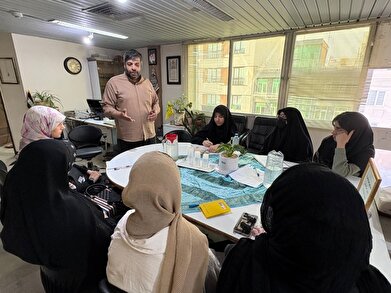 عکس؛ هفتاد و یکمین نشست «بچه‌های رستا» در فرهنگسرای اخلاق