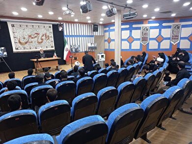 عکس؛ جلسه هم‌اندیشی «اربعین نوجوان» در فرهنگسرای نوجوان