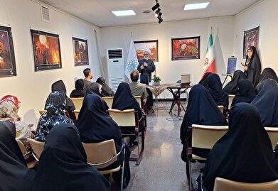 عکس؛ نشست «مهارت‌افزایی هوش مصنوعی در درمانگری» در فرهنگسرای خانواده