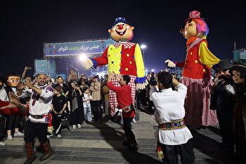 عکس؛ سومین شب جشن‌ بزرگ «ایران عزیز» در دریاچه شهدای خلیج فارس