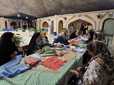 عکس؛ کارسوق چهارخانه‌دوزی به همت خانه فرهنگ ایرانسرا