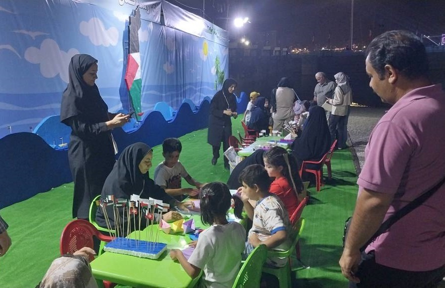 آیین نمادین ساخت قایق با هدف همراهی با کشتی‌های صمود