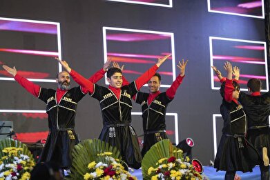 عکس؛ هفتمین شب جشن بزرگ «ایران عزیز» در دریاچه شهدای خلیج فارس