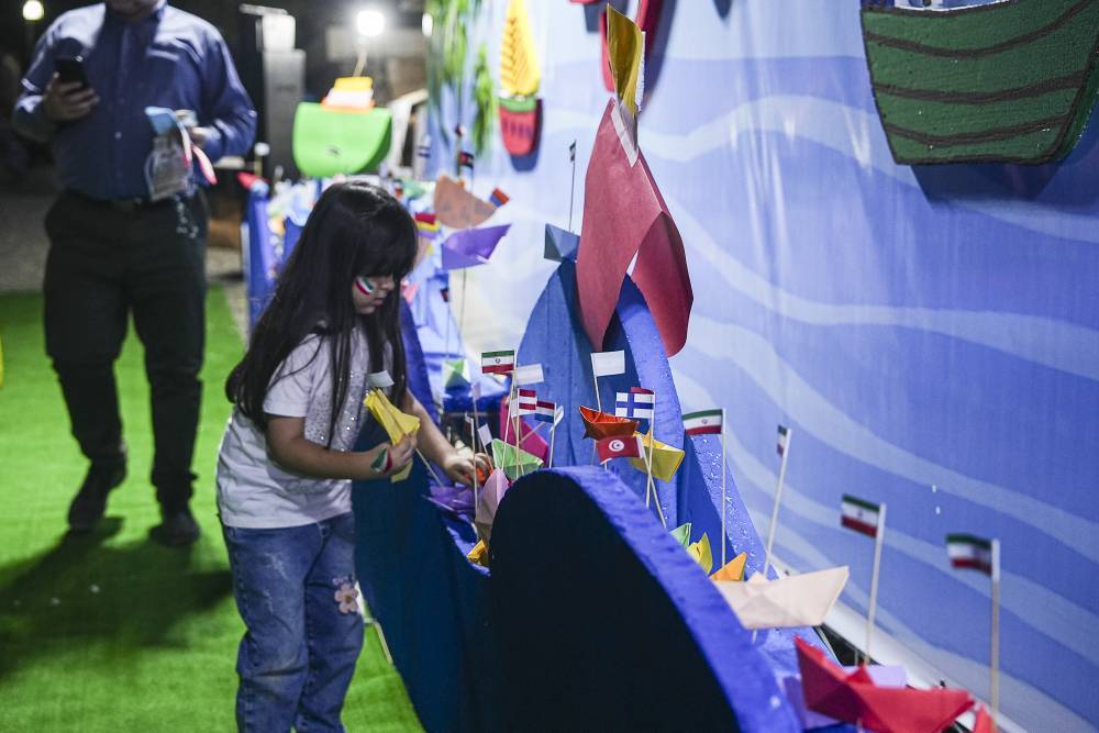 ویژه‌برنامه «کارزار صمود» با حضور هنرمندان در جشن «ایران عزیز»